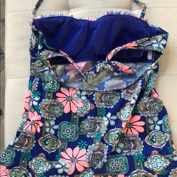 Tank-kini - Picture 2 of 2